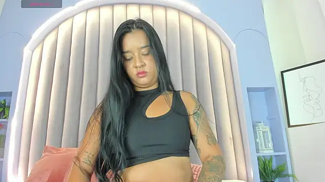 Snapshot of ChloeeMiller__ chatting on February 2026 11:49:02 AM ChloeeMiller online show from February 2026 11:49:02 AM