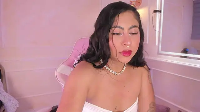 Snapshot of ThamaraGen_ chatting on January 2026 12:03:01 AM ThamaraGen online show from January 2026 12:03:01 AM