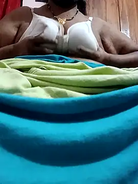 Snapshot of gessydiy chatting on January 2026 04:33:01 PM gessydiy online show from January 2026 04:33:01 PM