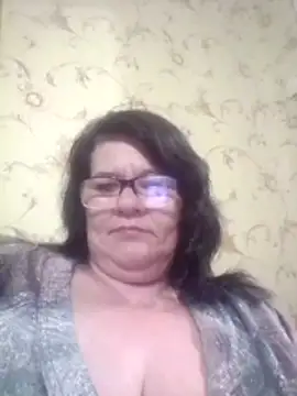 NysiOlsen online show from May 2026 07:53:02 PM