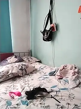 TWOLOVE16 online show from April 2026 01:45:02 PM