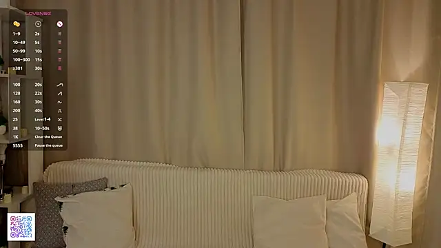 Snapshot of CarmanHenning chatting on February 2026 04:16:02 AM CarmanHenning online show from February 2026 04:16:02 AM