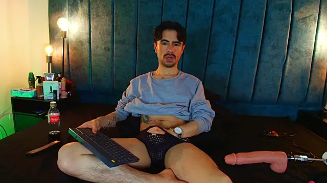 Ethan Briggs  online show from March 2026 03:23:01 AM