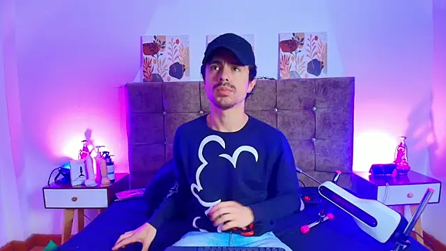 Ethan Briggs  online show from July 2026 03:34:01 AM