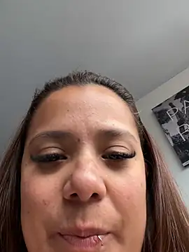 Pretty  Milf online show from February 2026 09:26:02 PM