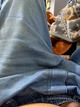 Snapshot of Rone9936 chatting on February 2026 05:44:01 AM Rone9936 online show from February 2026 05:44:01 AM