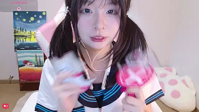 Qiqiiii-05 online show from June 2026 02:25:02 PM