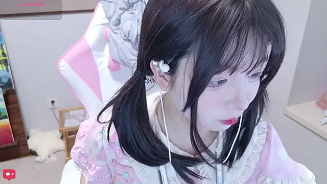 Qiqiiii-05 online show from July 2026 01:39:01 PM