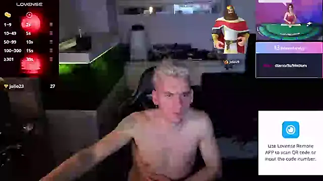 Snapshot of Rayzel_White chatting on May 2026 12:30:01 AM Rayzel White online show from May 2026 12:30:01 AM