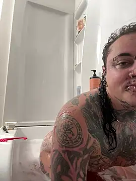 Snapshot of VeraVendetta chatting on February 2026 06:52:02 PM VeraVendetta online show from February 2026 06:52:02 PM