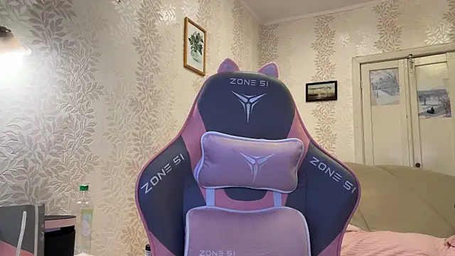 Snapshot of LavondaDeleston chatting on February 2026 05:05:02 PM LavondaDeleston online show from February 2026 05:05:02 PM