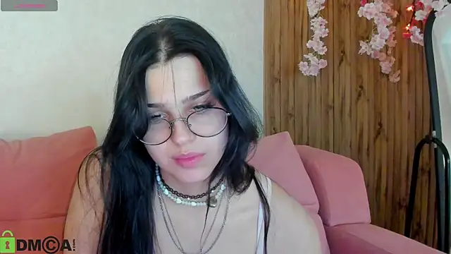 Snapshot of Leslie_Wholsh chatting on April 2026 09:25:02 AM Leslie Wholsh online show from April 2026 09:25:02 AM