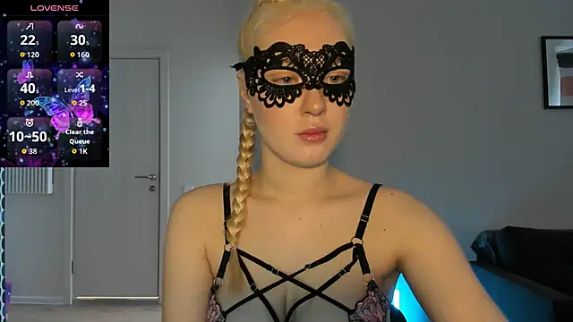 Polly Skil online show from May 2026 11:58:02 AM
