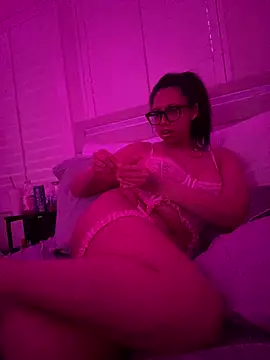 Snapshot of cartierprincess chatting on February 2026 01:37:02 AM cartierprincess online show from February 2026 01:37:02 AM