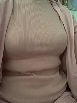 Snapshot of emgaisayhi chatting on February 2026 06:45:01 AM emgaisayhi online show from February 2026 06:45:01 AM