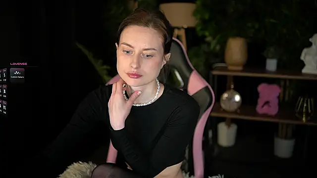 Snapshot of baby_luna_xo chatting on February 2026 09:43:01 AM baby luna xo online show from February 2026 09:43:01 AM