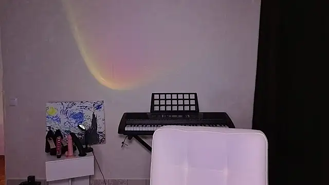 Catherine Karis online show from July 2026 03:18:01 PM