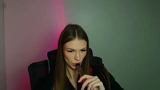 Snapshot of Lina_Loveuu chatting on February 2026 12:45:02 PM Lina Loveuu online show from February 2026 12:45:02 PM