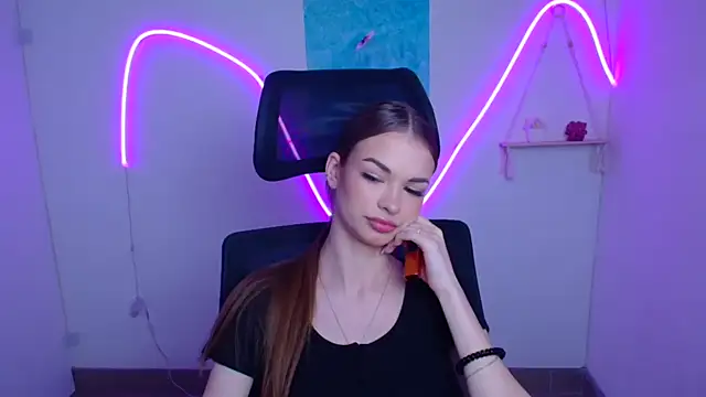Lina Loveuu online show from May 2026 11:39:02 AM