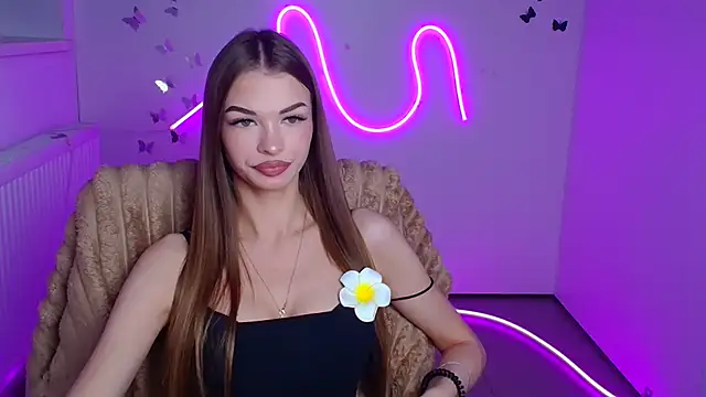 Lina Loveuu online show from May 2026 11:28:01 AM