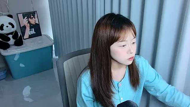 yuki-888 online show from April 2026 08:04:01 AM