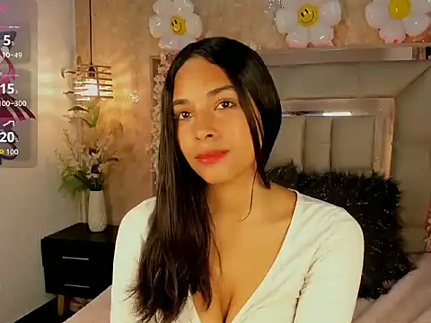 Snapshot of Estrellaa_1 chatting on February 2026 12:48:01 AM Estrellaa 1 online show from February 2026 12:48:01 AM