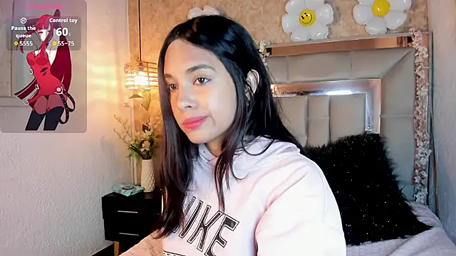 Snapshot of Estrellaa_1 chatting on February 2026 01:29:02 PM Estrellaa 1 online show from February 2026 01:29:02 PM