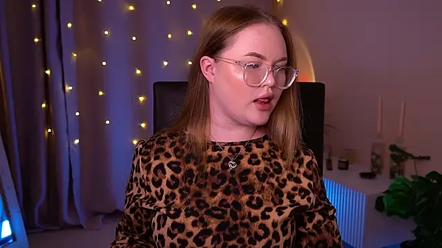 Snapshot of FeliciaLorne chatting on February 2026 12:48:02 PM FeliciaLorne online show from February 2026 12:48:02 PM