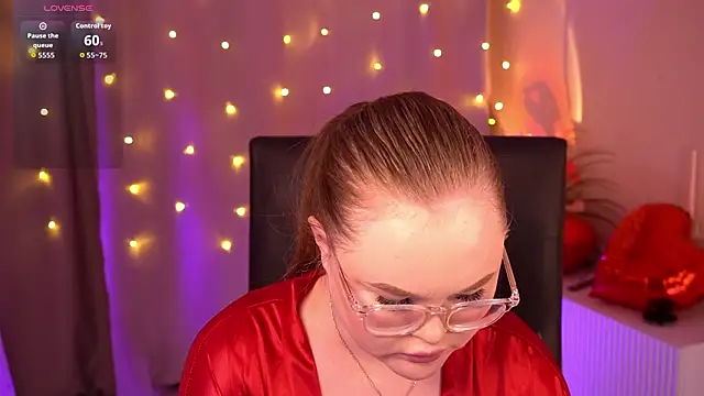 Snapshot of FeliciaLorne chatting on February 2026 12:42:01 PM FeliciaLorne online show from February 2026 12:42:01 PM