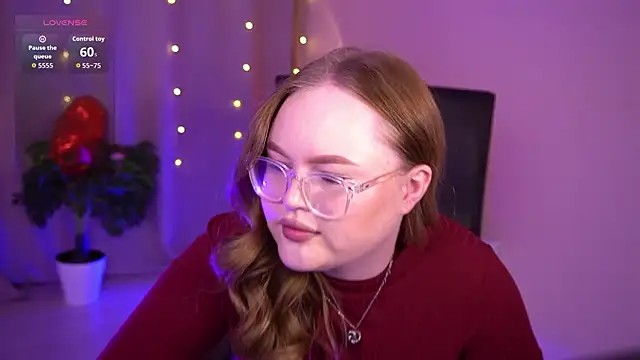 Snapshot of FeliciaLorne chatting on February 2026 01:07:02 PM FeliciaLorne online show from February 2026 01:07:02 PM