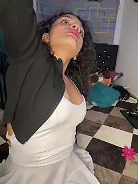 Nyxx Velariia online show from April 2026 05:32:01 PM