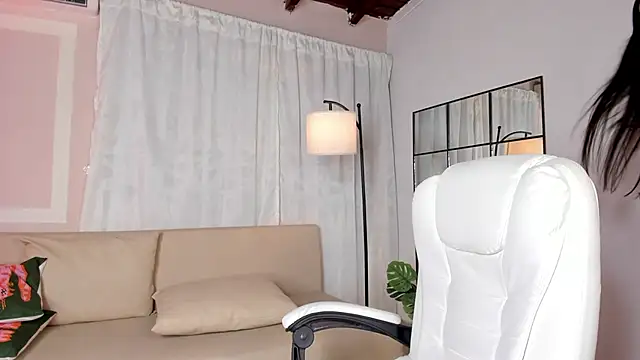 liaamoon  online show from May 2026 12:25:02 PM