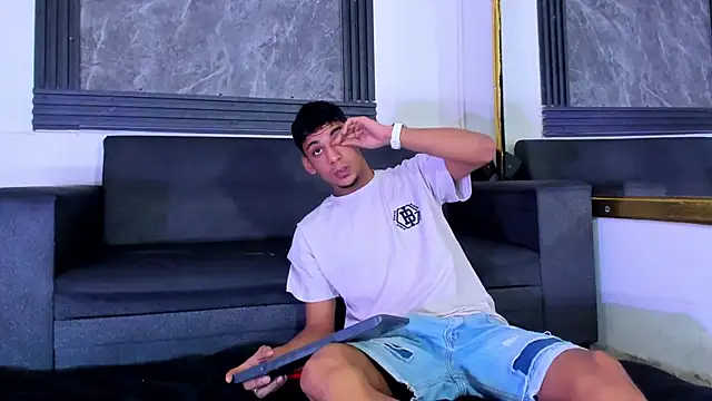 Snapshot of ALEX_KEITH26 chatting on February 2026 12:36:01 PM ALEX KEITH26 online show from February 2026 12:36:01 PM