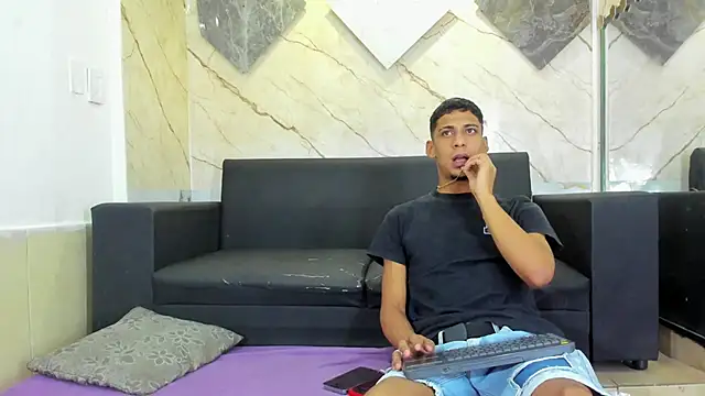 Snapshot of ALEX_KEITH26 chatting on February 2026 12:15:01 PM ALEX KEITH26 online show from February 2026 12:15:01 PM