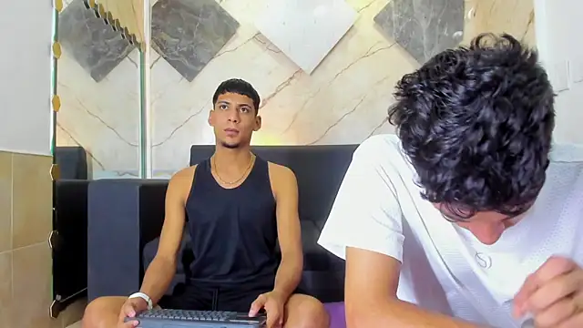 ALEX KEITH26 online show from April 2026 12:47:01 PM