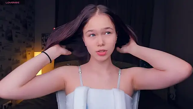 Snapshot of OwlLynn chatting on January 2026 08:07:02 AM OwlLynn online show from January 2026 08:07:02 AM