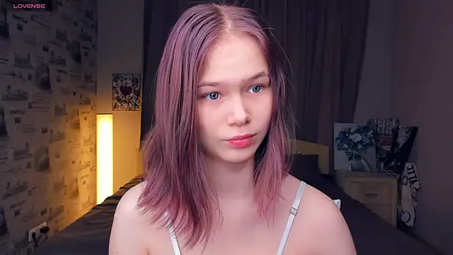 Snapshot of OwlLynn chatting on January 2026 08:41:01 AM OwlLynn online show from January 2026 08:41:01 AM