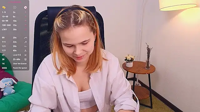 OwlLynn online show from April 2026 09:40:01 AM