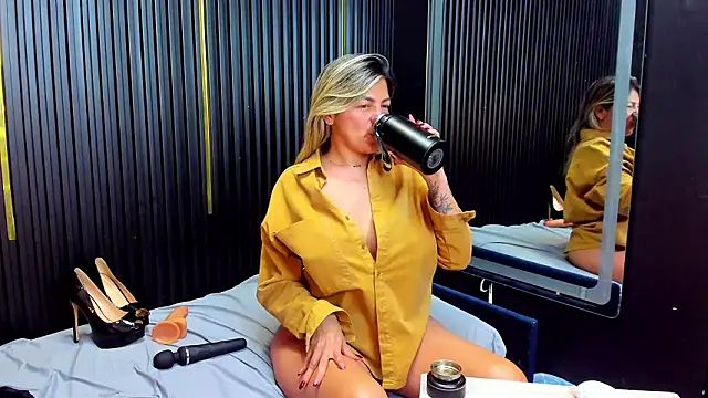 Snapshot of Gabby_santos_ chatting on February 2026 01:16:02 PM Gabby santos online show from February 2026 01:16:02 PM