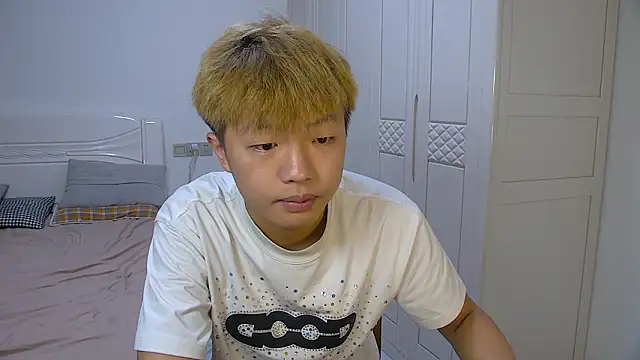 Chocolates-001 online show from March 2026 10:32:02 AM