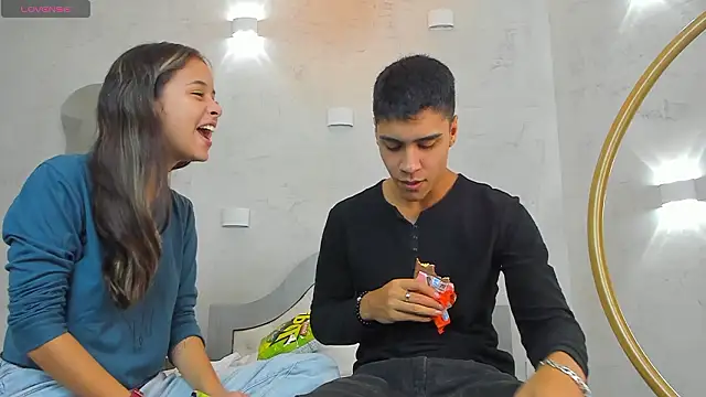 Snapshot of bastian_and_samantha chatting on February 2026 05:15:01 AM bastian and samantha online show from February 2026 05:15:01 AM