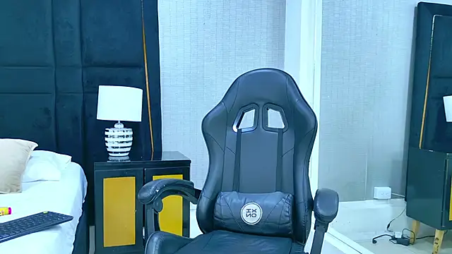 Snapshot of AshleyGingerr chatting on February 2026 09:13:02 PM AshleyGingerr online show from February 2026 09:13:02 PM