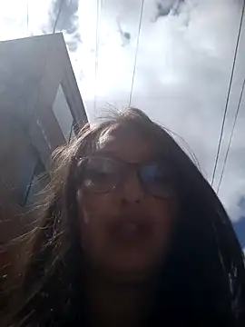 Snapshot of Karla-giraldo_1 chatting on February 2026 03:21:02 PM Karla-giraldo 1 online show from February 2026 03:21:02 PM