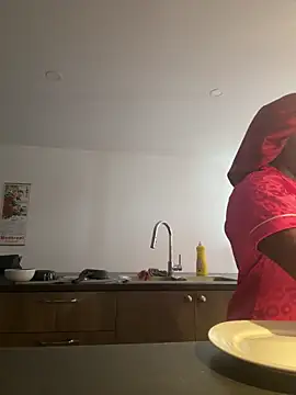 Snapshot of icelyne_2001 chatting on February 2026 04:26:01 PM icelyne 2001 online show from February 2026 04:26:01 PM