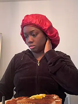 Snapshot of icelyne_2001 chatting on February 2026 05:33:01 PM icelyne 2001 online show from February 2026 05:33:01 PM