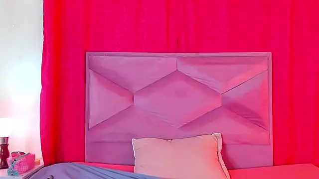 Snapshot of AleSweet chatting on February 2026 12:22:02 PM AleSweet online show from February 2026 12:22:02 PM