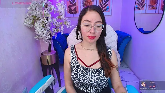 Veronica miiller online show from April 2026 07:00:02 PM