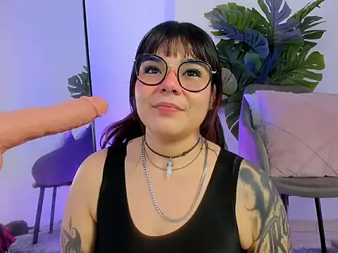 Snapshot of Dakota-bluu chatting on February 2026 03:19:02 PM Dakota-bluu online show from February 2026 03:19:02 PM