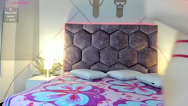 Snapshot of valeria_becket chatting on February 2026 08:08:02 PM valeria becket online show from February 2026 08:08:02 PM