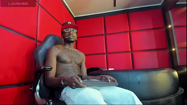 Snapshot of Jeff_Black99 chatting on February 2026 04:29:01 AM Jeff Black99 online show from February 2026 04:29:01 AM